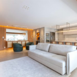 Apartamento à venda com 3 suítes em Moema, São Paulo, SP