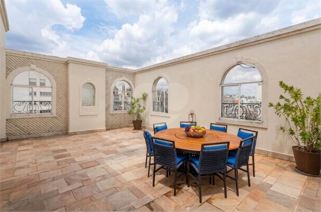 Cobertura Duplex no Jardim America com 578m² com 4 Suítes e elevador