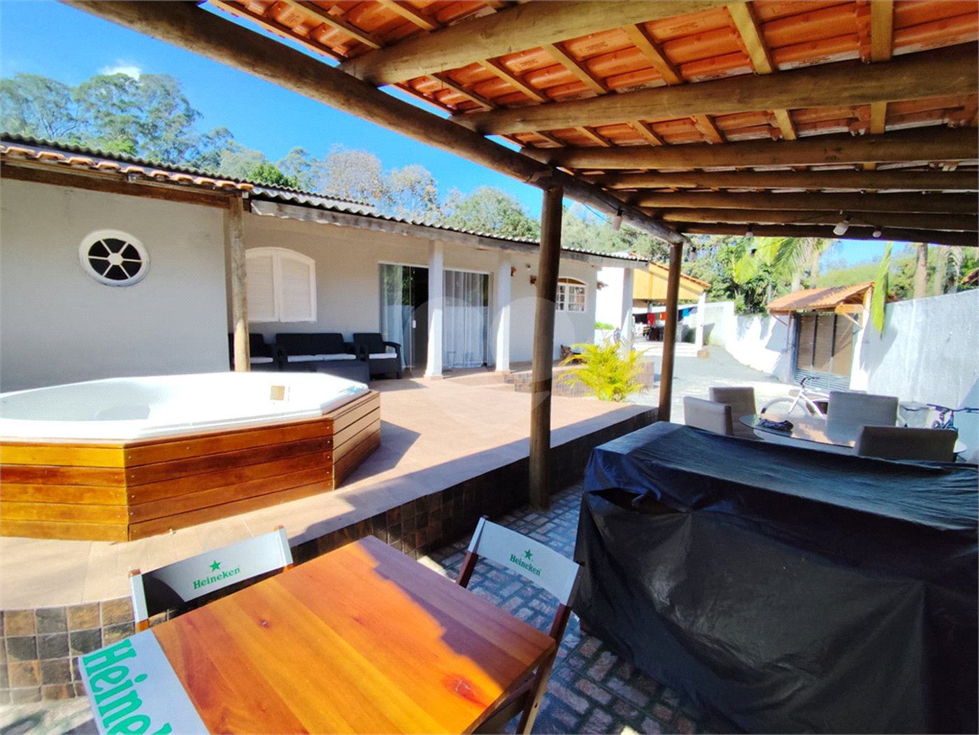 Casa à venda com 3 quartos, sendo 1 suíte, no condomínio Caconde, São Bernardo do Campo - SP