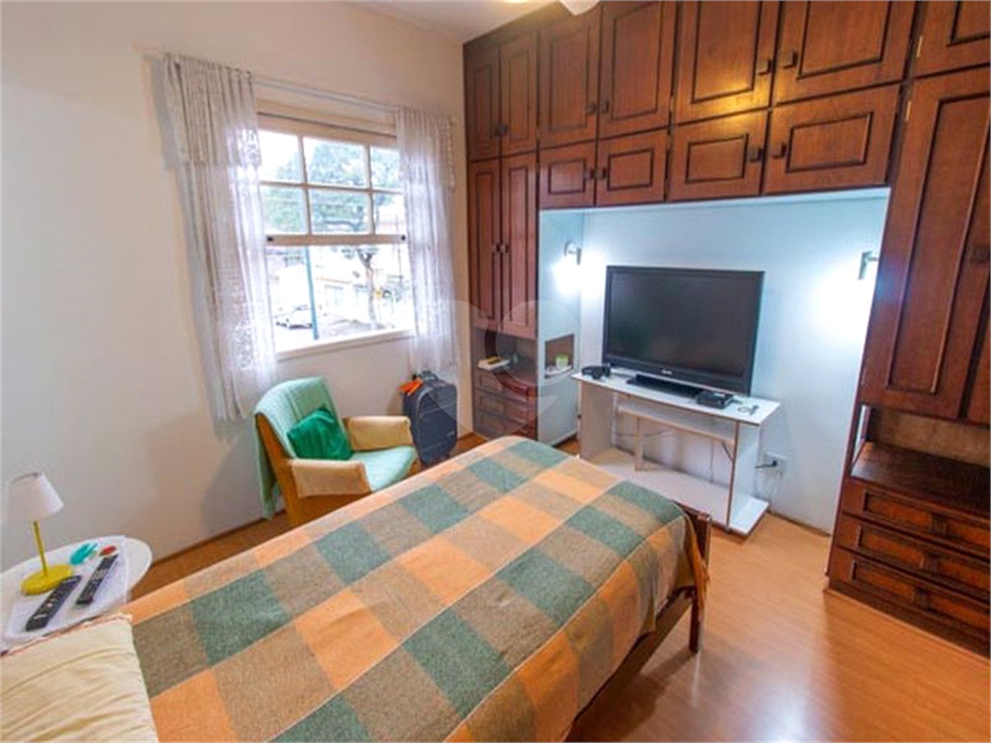 Sobrado à venda com 3 quartos, sendo 1 suíte, em Alto da Boa Vista, São Paulo, SP