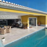 Casa com 3 quartos à venda em Mexilhoeira Grande, Portimão, Portugal – Piscina