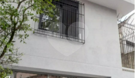 Casa à venda com 4 quartos, sendo 2 suítes,  em Vila Gumercindo, São Paulo, SP