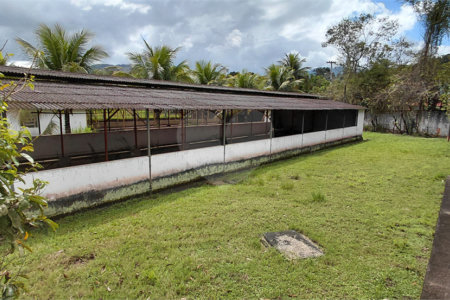 Terreno à venda com 3 suítes em Bazílio, Rio Bonito, RJ
