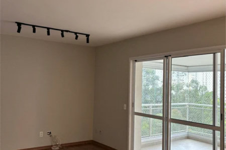 Apartamento à venda com 3 quartos, sendo 2 suítes, em Vila Andrade, São Paulo, SP