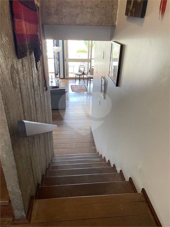Casa à venda com 4 quartos, sendo 1 suíte,  em Pacaembu, São Paulo, SP