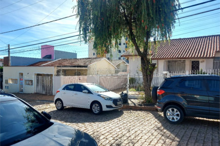 Casa de Vila à venda com 5 quartos, sendo 1 suíte, em Vila Martina, Valinhos, SP