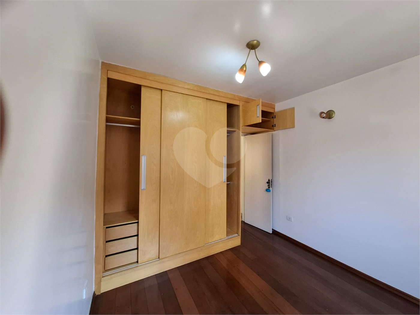 Sobrado à venda com 3 quartos no Brasilândia, São Paulo, SP
