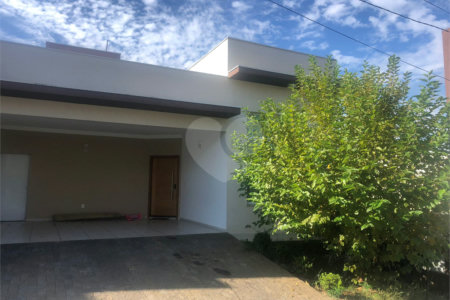 Casa à venda com 4 quartos, sendo 1 suíte, no condomínio Villagio Milano, Sorocaba - SP