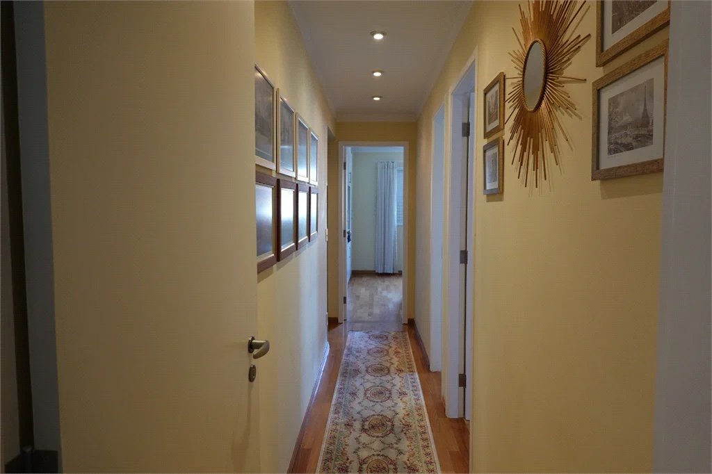Apartamento à venda com 4 quartos, sendo 2 suítes, em Cidade São Francisco, São Paulo, SP