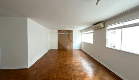 Apartamento à venda com 3 quartos, sendo 1 suíte,  em Itaim Bibi, São Paulo, SP