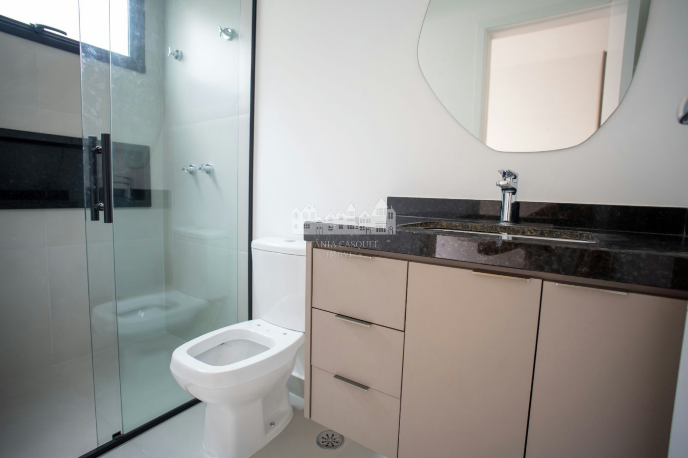 Casa para alugar com 3 suítes no condomínio Juca 700, Atibaia - SP