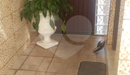 Sobrado à venda com 3 quartos, sendo 1 suíte,  em São João Clímaco, São Paulo, SP