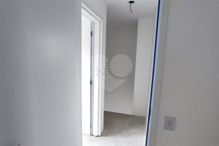 Apartamento à venda com 3 quartos, sendo 2 suítes,  em Moema, São Paulo, SP