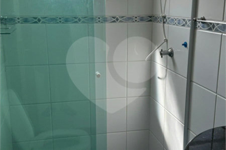 Casa à venda com 8 quartos, sendo 3 suítes,  no condomínio Terras de Santa Rosa, Salto - SP