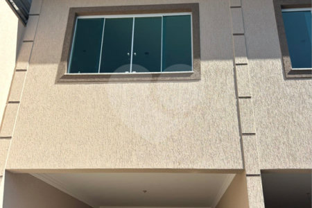 Sobrado à venda com 2 suítes em Vila Rica, São Paulo, SP