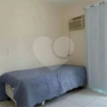 Cobertura à venda com 4 quartos, sendo 2 suítes,  em Algodoal, Cabo Frio, RJ