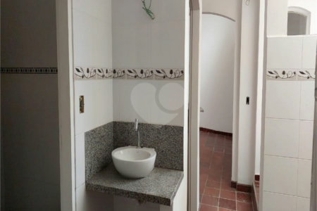 Sobrado à venda com 3 quartos, sendo 2 suítes, em Vila Paulicéia, São Paulo, SP