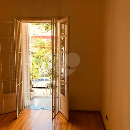Casa à venda com 3 quartos, sendo 1 suíte, em Vila Mariana, São Paulo, SP
