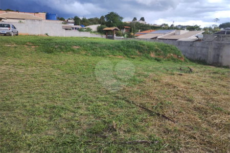 Chácara à venda com 2 quartos em Chácaras Berro D'água, Itu, SP