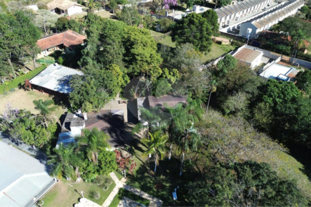 Chácara à venda com 3 quartos, sendo 2 suítes, em Jardim Estância Brasil, Atibaia, SP