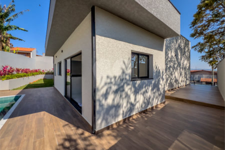 Casa à venda com 3 suítes em Jardim Paulista, Atibaia, SP