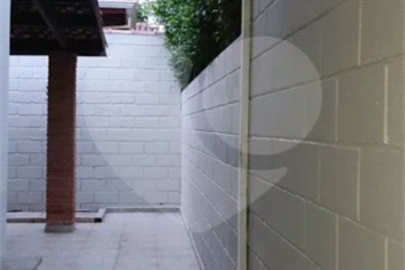 Casa térrea com 2 dormitórios à venda, por R$ 635.000,00 no condomínio Moradas de Itaici, em Indaiatuba/SP.