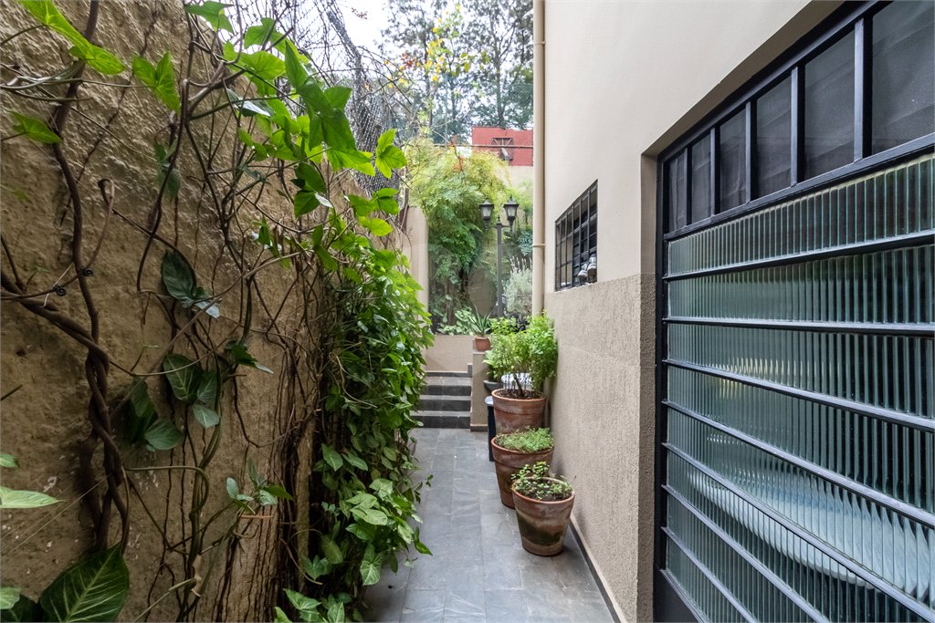 Casa à venda com 3 quartos, sendo 1 suíte,  em Parque Colonial, São Paulo, SP