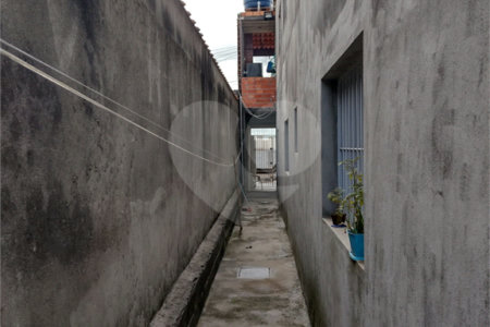Sobrado à venda com 3 quartos em Parque Residencial Casa Branca, Suzano, SP