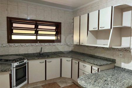 Sobrado à venda com 3 quartos, sendo 2 suítes, em City Campo Grande, São Paulo, SP