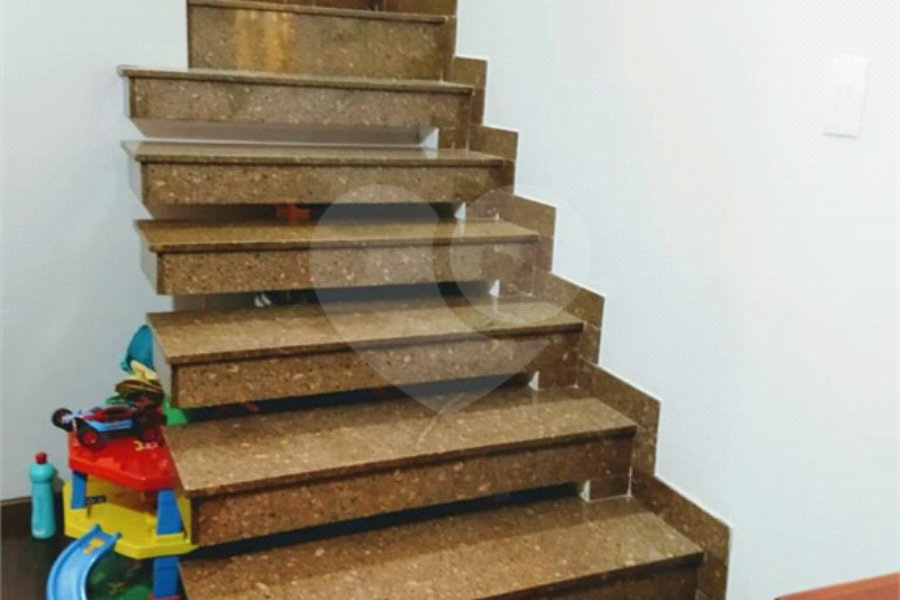 Sobrado à venda com 4 quartos, sendo 1 suíte, em Limão, São Paulo, SP