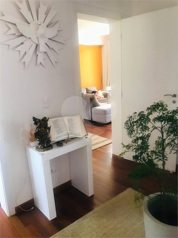 Casa à venda com 3 quartos, sendo 1 suíte, no condomínio Residencial Patrimônio do Carmo, São Roque - SP