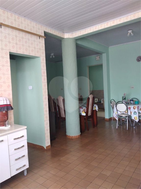 Casa à venda com 4 quartos, sendo 1 suíte, no Centro, Mairinque, SP