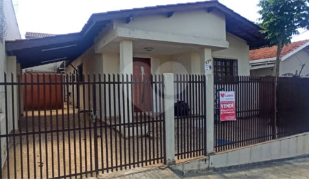 Casa à venda com 2 quartos, sendo 1 suíte,  no Centro, Vinhedo, SP