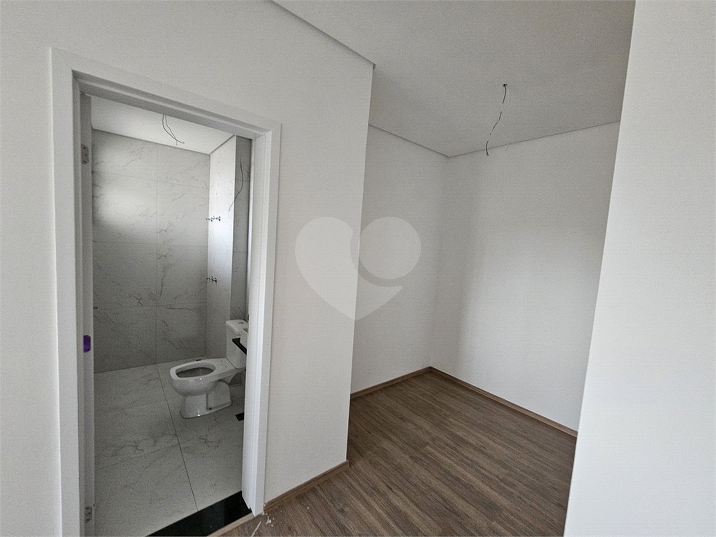 Apartamento à venda com 3 suítes em Vila Lucy, Sorocaba, SP