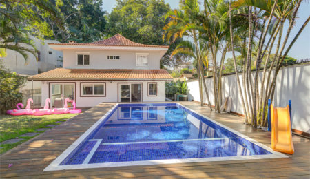 Casa de Vila à venda com 4 quartos, sendo 2 suítes,  em Jardim Marajoara, São Paulo, SP