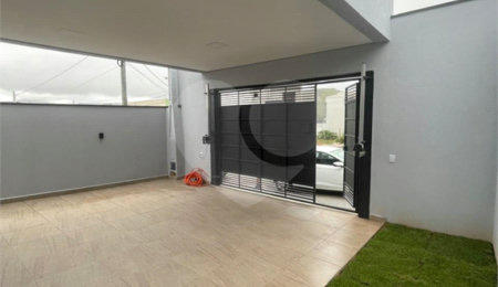 Sobrado à venda com 3 quartos, sendo 1 suíte,  em Villa Di Cesar, Mogi das Cruzes, SP