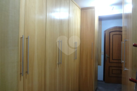 Sobrado à venda com 4 suítes em Santa Teresinha, São Paulo, SP
