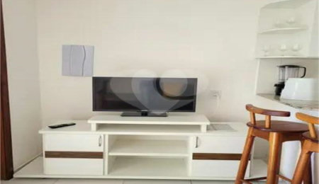 Apartamento à venda com 1 suíte em Taperapuan, Porto Seguro, BA