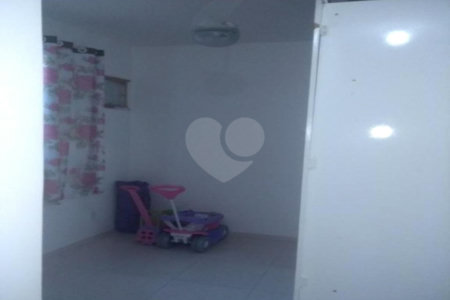 Casa à venda com 3 quartos em Campo Grande, Rio de Janeiro, RJ