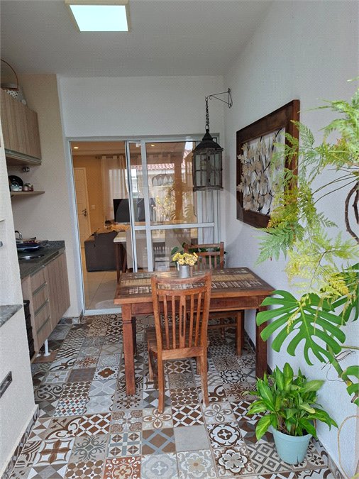 Condomínio à venda com 3 quartos, sendo 1 suíte,  em Taboão, São Roque, SP
