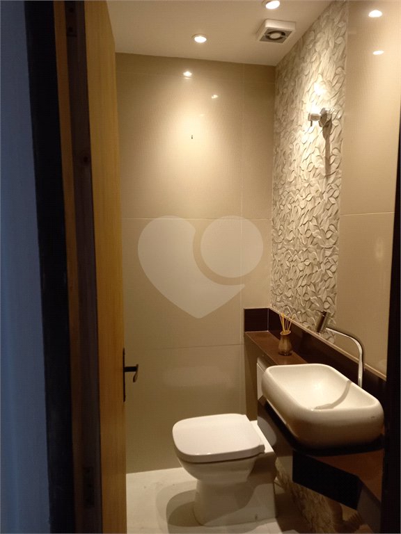 Casa à venda com 4 quartos, sendo 1 suíte,  em Vila Oliveira, Mogi das Cruzes, SP