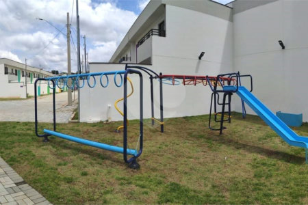 Casa à venda com 2 quartos no condomínio Sindona Parque 1, Cotia - SP