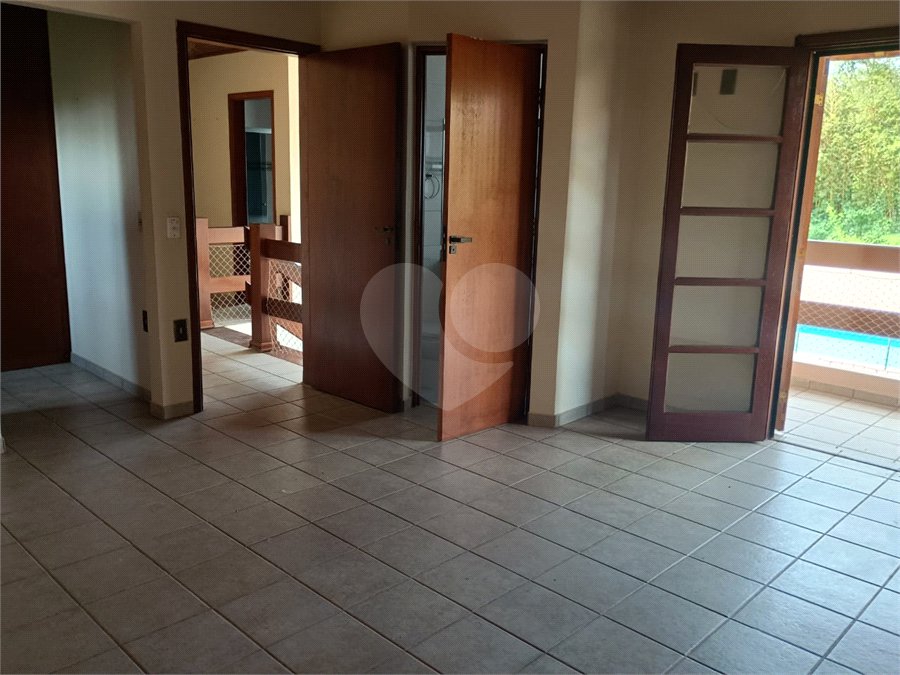 Casa para alugar com 4 quartos, sendo 2 suítes, no condomínio Estância Marambaia, Vinhedo - SP