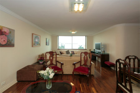 Apartamento à venda com 4 quartos, sendo 1 suíte, em Alto da Boa Vista, São Paulo, SP