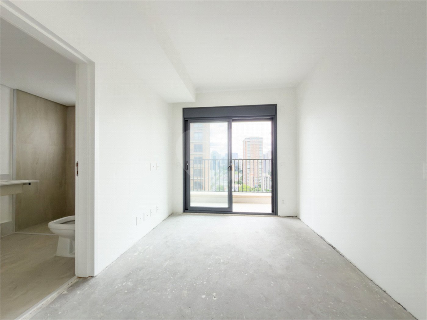 Apartamento à venda com 3 suítes em Vila Nova Conceição, São Paulo, SP