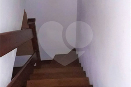 Casa à venda com 3 quartos, sendo 1 suíte,  no condomínio Jardim das Palmas, São Paulo - SP