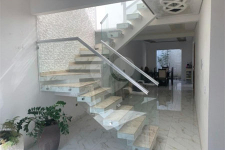 Casa à venda com 4 quartos, sendo 3 suítes,  no condomínio Residencial Real Park Tietê, Mogi das Cruzes - SP