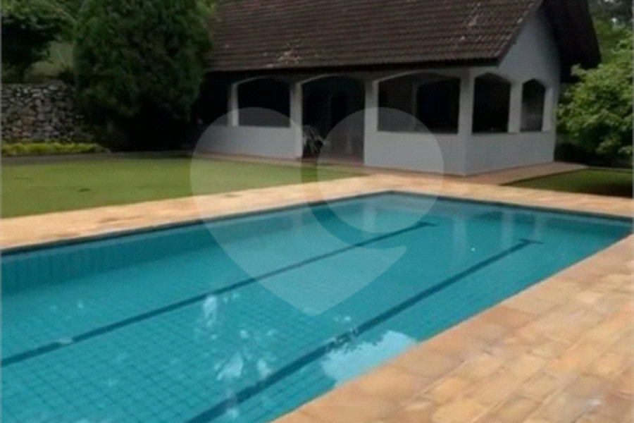 Casa à venda com 6 quartos, sendo 2 suítes, em Mato Dentro, Mairiporã, SP