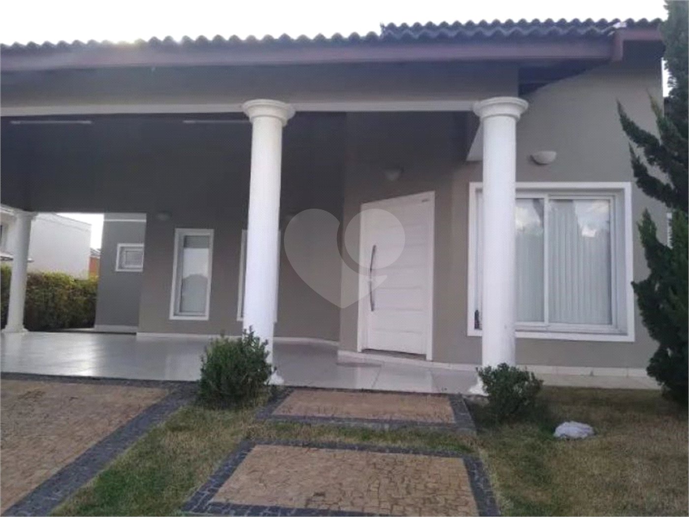 Casa à venda com 3 quartos, sendo 1 suíte, no condomínio Palmeiras Imperiais, Salto - SP