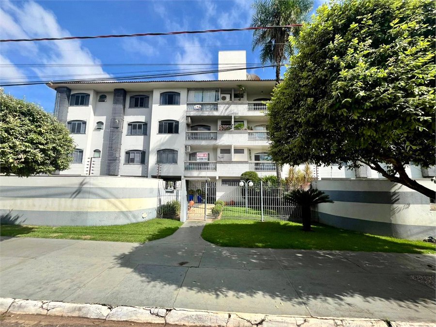 Casa à venda com 3 quartos, sendo 1 suíte, no condomínio Residencial Macaúba, Rondonópolis - MT